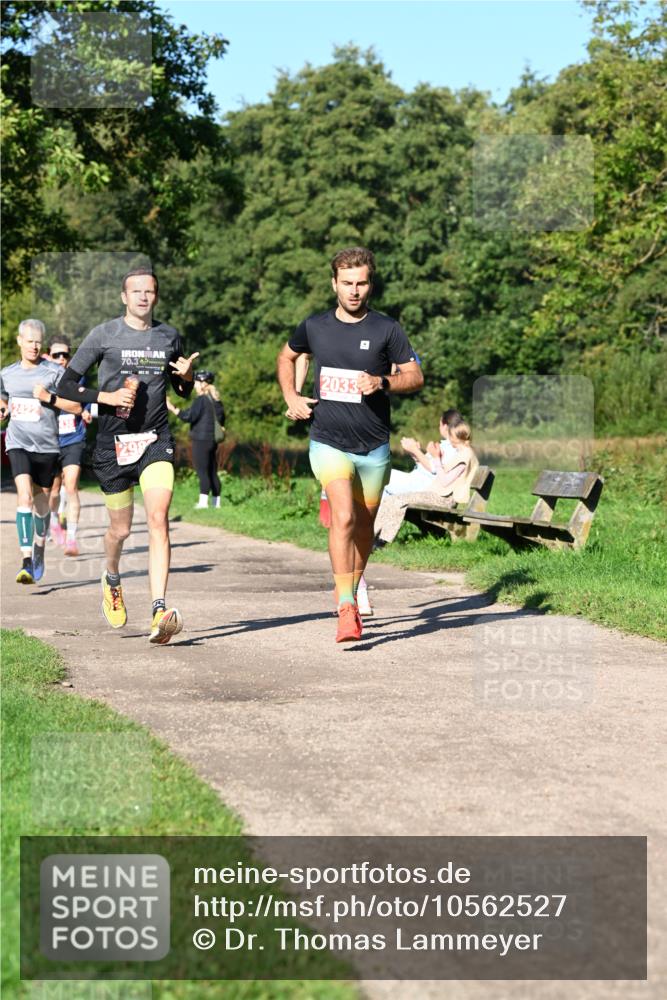 27.09.2026 - 35. Volkslauf durch das schöne Alstertal Dr. Thomas Lammeyer http://msf.ph/oto/10562527 27.09.2026 10:23:57 Laufen  meine-sportfotos.de