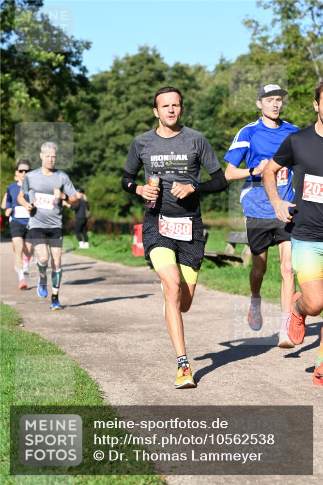 27.09.2026 - 35. Volkslauf durch das schöne Alstertal Dr. Thomas Lammeyer http://msf.ph/oto/10562538 27.09.2026 10:23:58 Laufen 70, 3, 90, 21, 20, 2980 meine-sportfotos.de