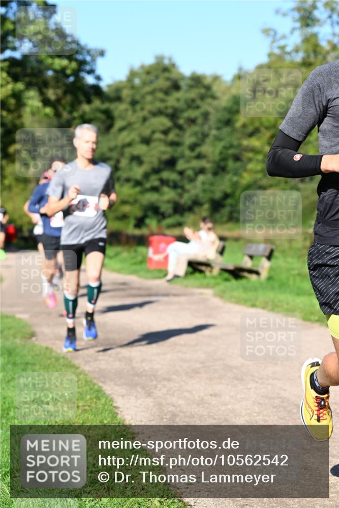 27.09.2026 - 35. Volkslauf durch das schöne Alstertal Dr. Thomas Lammeyer http://msf.ph/oto/10562542 27.09.2026 10:23:59 Laufen  meine-sportfotos.de