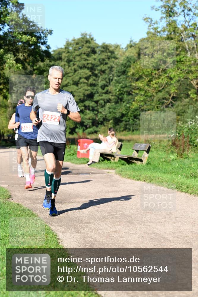 27.09.2026 - 35. Volkslauf durch das schöne Alstertal Dr. Thomas Lammeyer http://msf.ph/oto/10562544 27.09.2026 10:24:00 Laufen 2438, 2422 meine-sportfotos.de