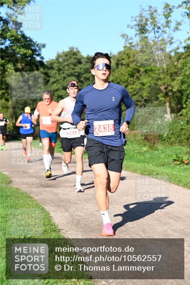 27.09.2026 - 35. Volkslauf durch das schöne Alstertal Dr. Thomas Lammeyer http://msf.ph/oto/10562557 27.09.2026 10:24:02 Laufen 2414, 2438 meine-sportfotos.de