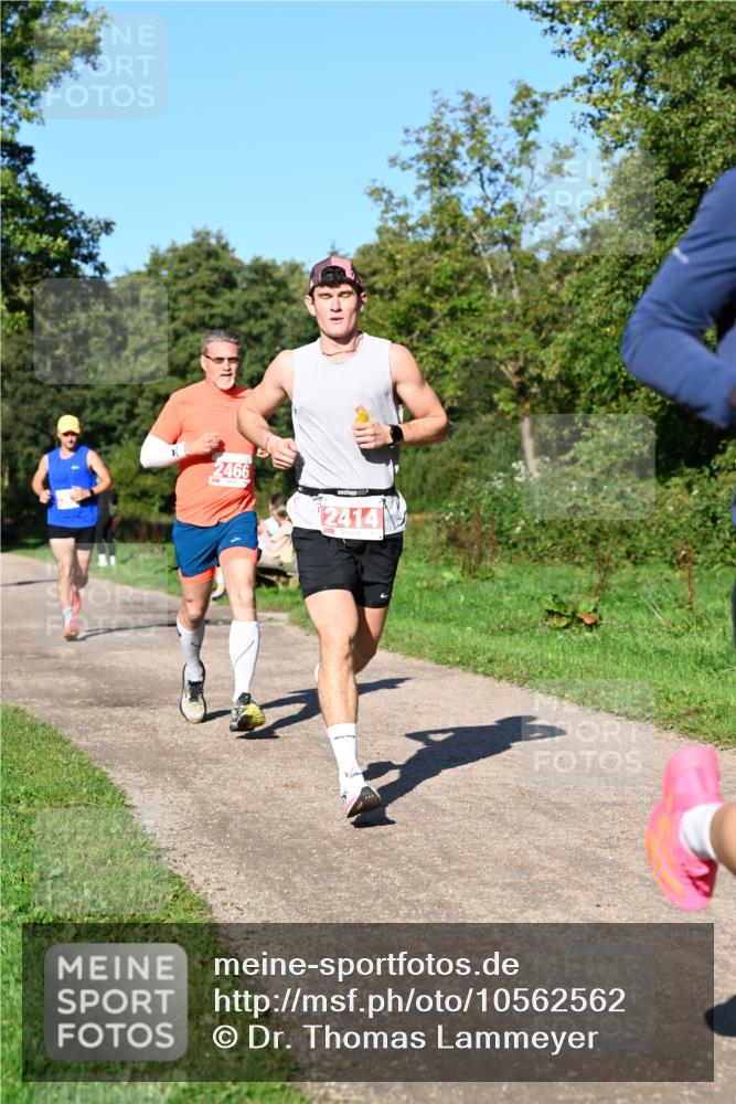 27.09.2026 - 35. Volkslauf durch das schöne Alstertal Dr. Thomas Lammeyer http://msf.ph/oto/10562562 27.09.2026 10:24:03 Laufen 2466, 12414 meine-sportfotos.de