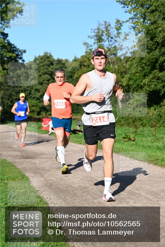 27.09.2026 - 35. Volkslauf durch das schöne Alstertal Dr. Thomas Lammeyer http://msf.ph/oto/10562565 27.09.2026 10:24:03 Laufen 2466, 2414 meine-sportfotos.de