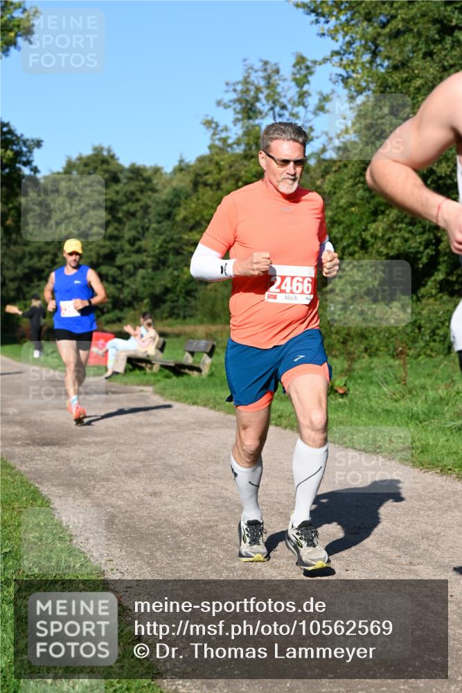 27.09.2026 - 35. Volkslauf durch das schöne Alstertal Dr. Thomas Lammeyer http://msf.ph/oto/10562569 27.09.2026 10:24:04 Laufen 2466 meine-sportfotos.de