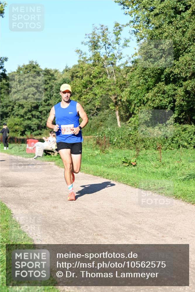 27.09.2026 - 35. Volkslauf durch das schöne Alstertal Dr. Thomas Lammeyer http://msf.ph/oto/10562575 27.09.2026 10:24:06 Laufen 2365 meine-sportfotos.de
