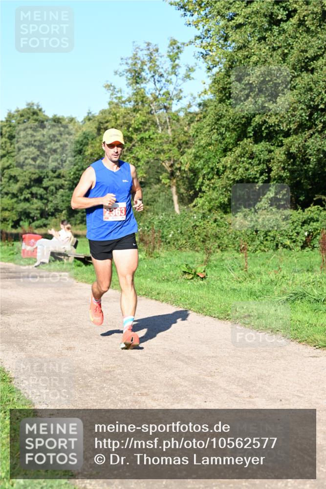 27.09.2026 - 35. Volkslauf durch das schöne Alstertal Dr. Thomas Lammeyer http://msf.ph/oto/10562577 27.09.2026 10:24:06 Laufen 2363 meine-sportfotos.de