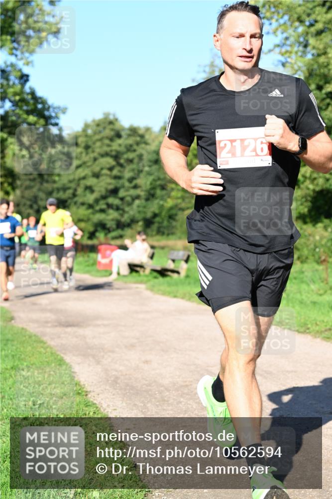 27.09.2026 - 35. Volkslauf durch das schöne Alstertal Dr. Thomas Lammeyer http://msf.ph/oto/10562594 27.09.2026 10:24:12 Laufen 2126 meine-sportfotos.de