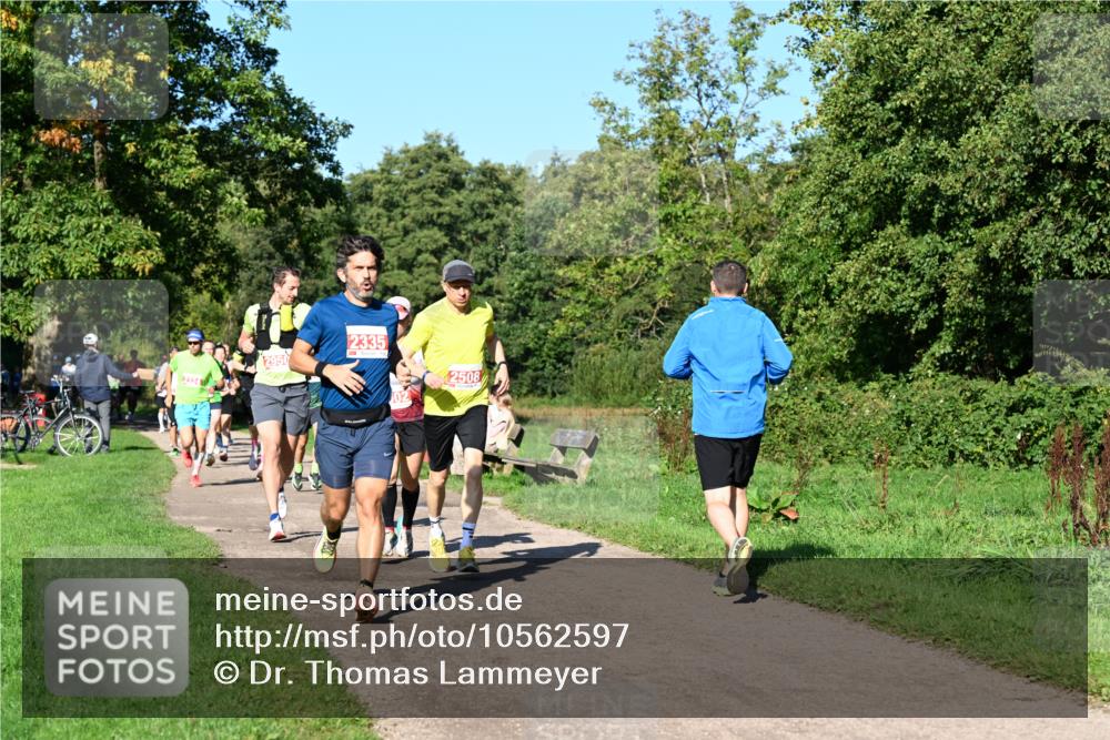 27.09.2026 - 35. Volkslauf durch das schöne Alstertal Dr. Thomas Lammeyer http://msf.ph/oto/10562597 27.09.2026 10:24:14 Laufen 2324, 2950, 2335, 12508 meine-sportfotos.de