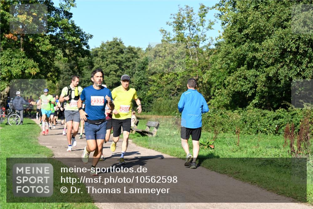 27.09.2026 - 35. Volkslauf durch das schöne Alstertal Dr. Thomas Lammeyer http://msf.ph/oto/10562598 27.09.2026 10:24:14 Laufen 2950, 2335, 2508 meine-sportfotos.de