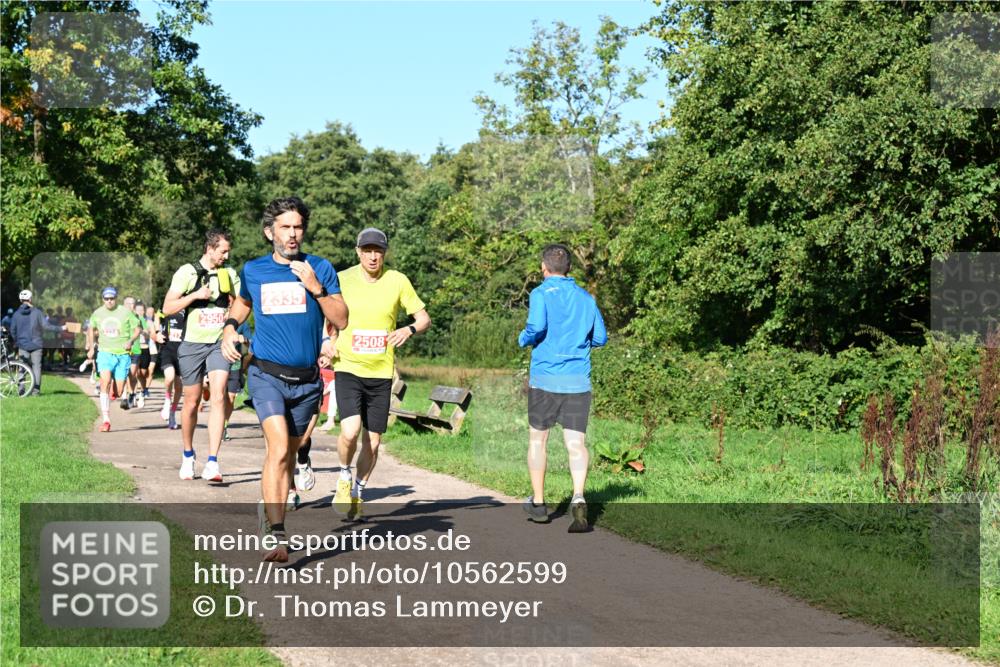 27.09.2026 - 35. Volkslauf durch das schöne Alstertal Dr. Thomas Lammeyer http://msf.ph/oto/10562599 27.09.2026 10:24:14 Laufen 2335, 2950, 2508 meine-sportfotos.de