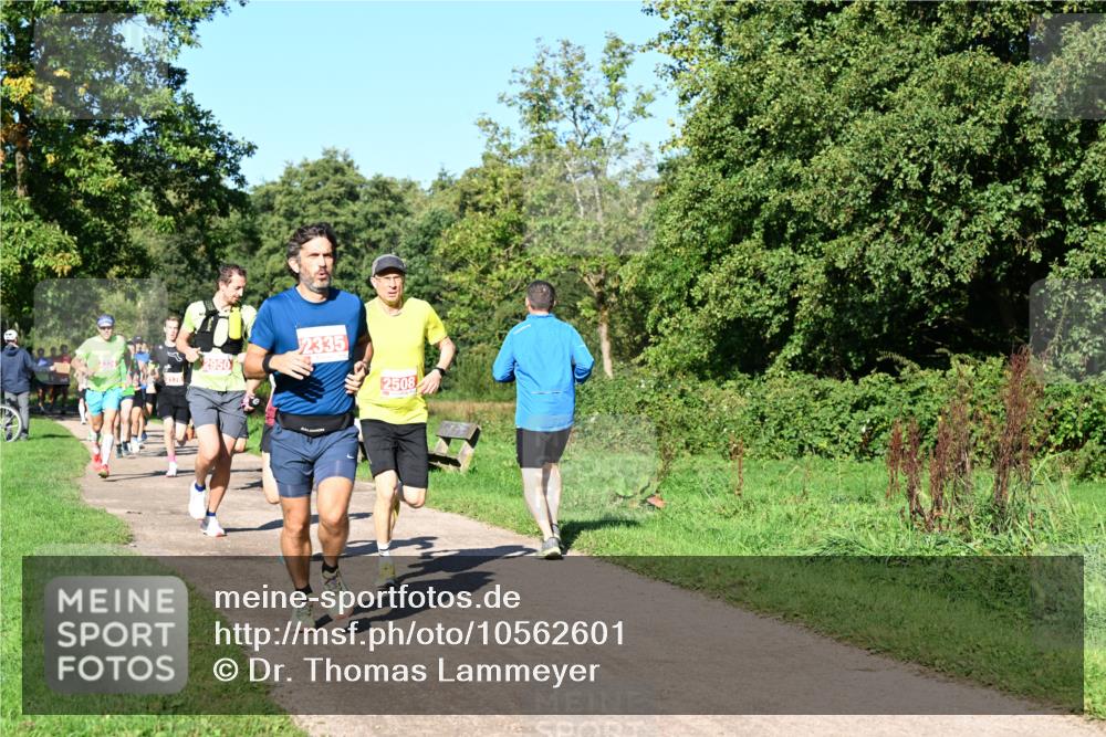 27.09.2026 - 35. Volkslauf durch das schöne Alstertal Dr. Thomas Lammeyer http://msf.ph/oto/10562601 27.09.2026 10:24:14 Laufen 2950, 2335, 2508 meine-sportfotos.de