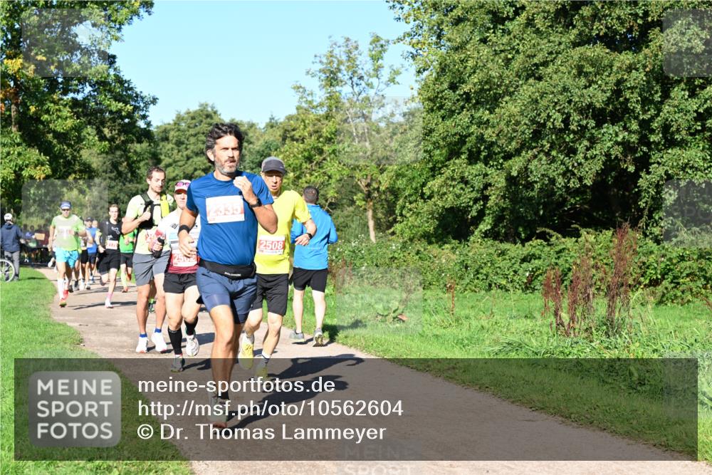 27.09.2026 - 35. Volkslauf durch das schöne Alstertal Dr. Thomas Lammeyer http://msf.ph/oto/10562604 27.09.2026 10:24:15 Laufen 2508 meine-sportfotos.de