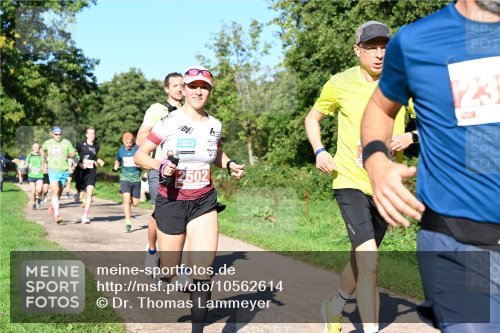 27.09.2026 - 35. Volkslauf durch das schöne Alstertal Dr. Thomas Lammeyer http://msf.ph/oto/10562614 27.09.2026 10:24:16 Laufen 2502, 23 meine-sportfotos.de