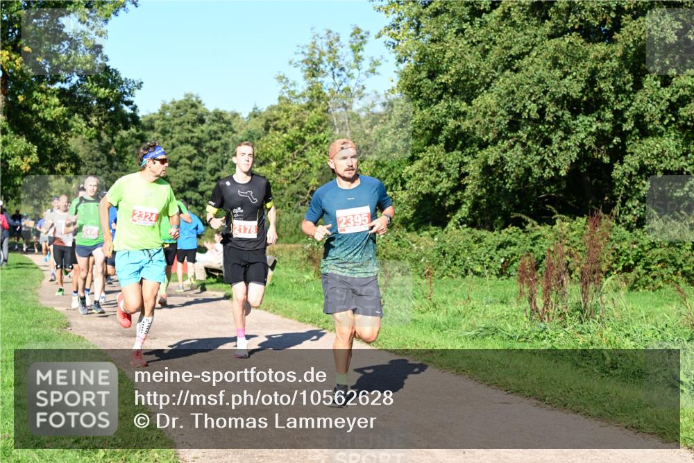 27.09.2026 - 35. Volkslauf durch das schöne Alstertal Dr. Thomas Lammeyer http://msf.ph/oto/10562628 27.09.2026 10:24:18 Laufen 2324, 2395, 2178, 2470 meine-sportfotos.de