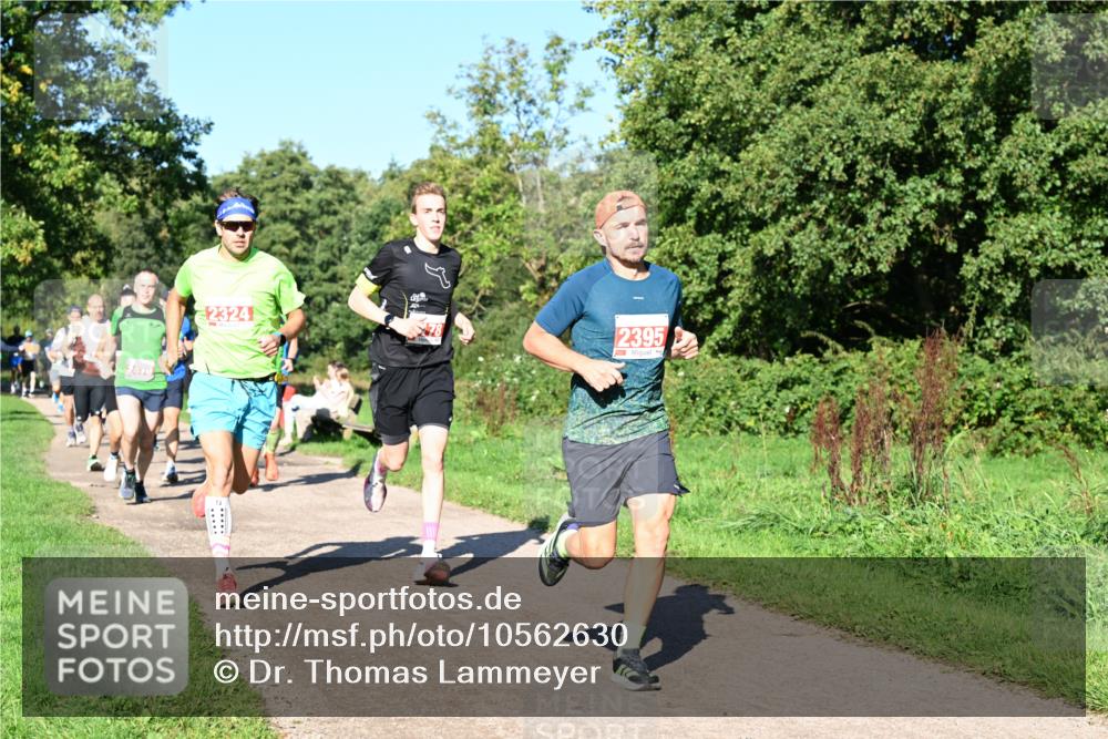 27.09.2026 - 35. Volkslauf durch das schöne Alstertal Dr. Thomas Lammeyer http://msf.ph/oto/10562630 27.09.2026 10:24:19 Laufen 2470, 2324, 2395 meine-sportfotos.de