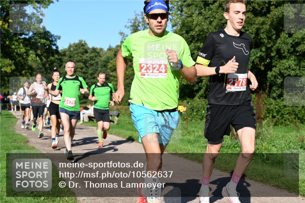 27.09.2026 - 35. Volkslauf durch das schöne Alstertal Dr. Thomas Lammeyer http://msf.ph/oto/10562637 27.09.2026 10:24:20 Laufen 2470, 2324, 2178 meine-sportfotos.de