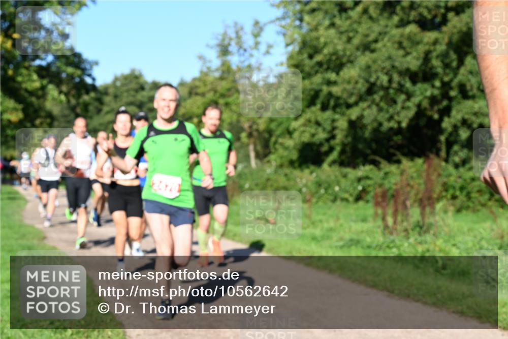27.09.2026 - 35. Volkslauf durch das schöne Alstertal Dr. Thomas Lammeyer http://msf.ph/oto/10562642 27.09.2026 10:24:21 Laufen  meine-sportfotos.de