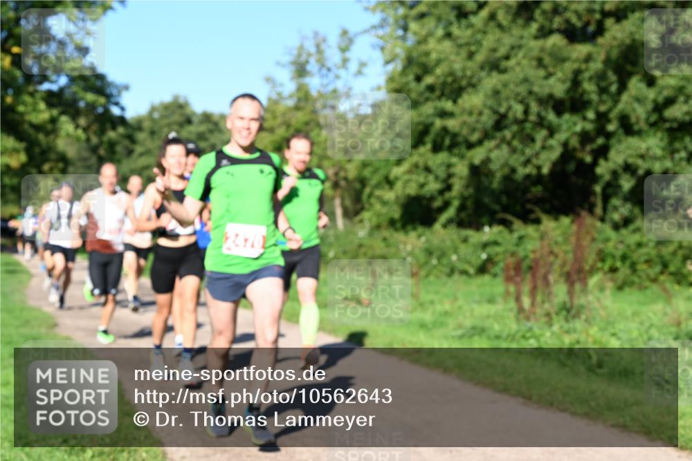 27.09.2026 - 35. Volkslauf durch das schöne Alstertal Dr. Thomas Lammeyer http://msf.ph/oto/10562643 27.09.2026 10:24:21 Laufen  meine-sportfotos.de