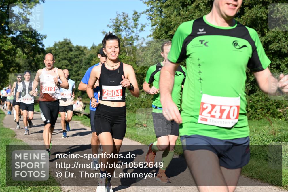 27.09.2026 - 35. Volkslauf durch das schöne Alstertal Dr. Thomas Lammeyer http://msf.ph/oto/10562649 27.09.2026 10:24:22 Laufen 2235, 2119, 2353, 2504, 2470 meine-sportfotos.de