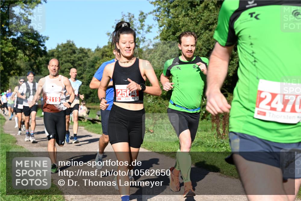 27.09.2026 - 35. Volkslauf durch das schöne Alstertal Dr. Thomas Lammeyer http://msf.ph/oto/10562650 27.09.2026 10:24:22 Laufen 2119, 2504, 2470 meine-sportfotos.de