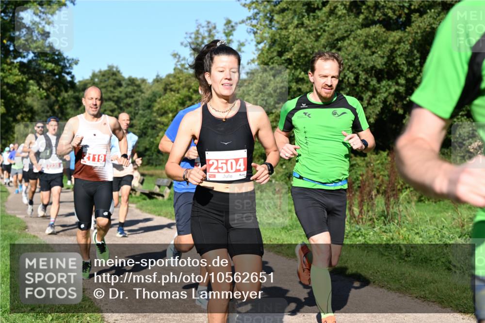 27.09.2026 - 35. Volkslauf durch das schöne Alstertal Dr. Thomas Lammeyer http://msf.ph/oto/10562651 27.09.2026 10:24:22 Laufen 2235, 2119, 2504 meine-sportfotos.de