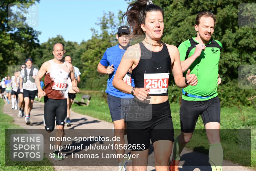 27.09.2026 - 35. Volkslauf durch das schöne Alstertal Dr. Thomas Lammeyer http://msf.ph/oto/10562653 27.09.2026 10:24:22 Laufen 2119, 79, 2504 meine-sportfotos.de
