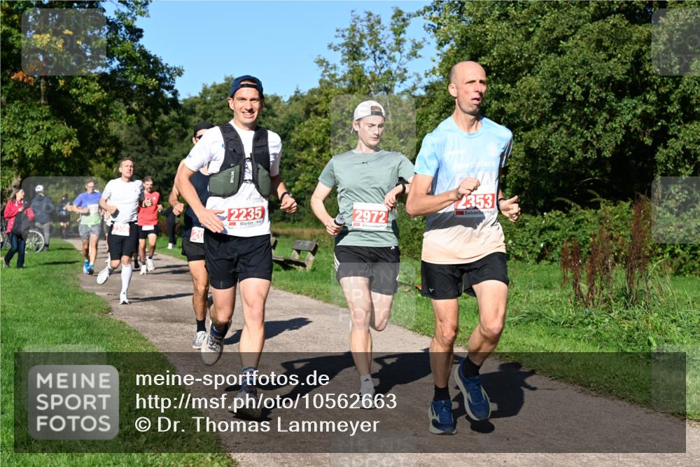 27.09.2026 - 35. Volkslauf durch das schöne Alstertal Dr. Thomas Lammeyer http://msf.ph/oto/10562663 27.09.2026 10:24:24 Laufen 20, 2235, 2972, 2353 meine-sportfotos.de