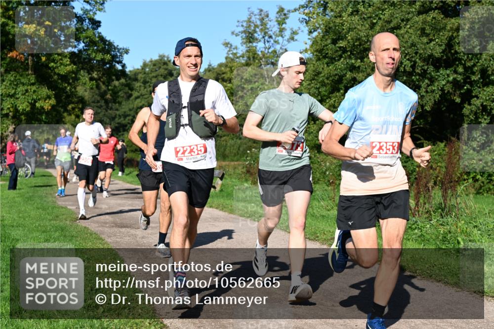 27.09.2026 - 35. Volkslauf durch das schöne Alstertal Dr. Thomas Lammeyer http://msf.ph/oto/10562665 27.09.2026 10:24:24 Laufen  meine-sportfotos.de