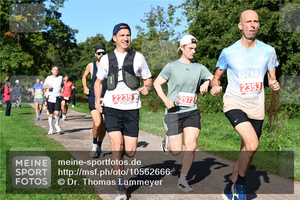27.09.2026 - 35. Volkslauf durch das schöne Alstertal Dr. Thomas Lammeyer http://msf.ph/oto/10562666 27.09.2026 10:24:25 Laufen 2235, 2972, 2353 meine-sportfotos.de