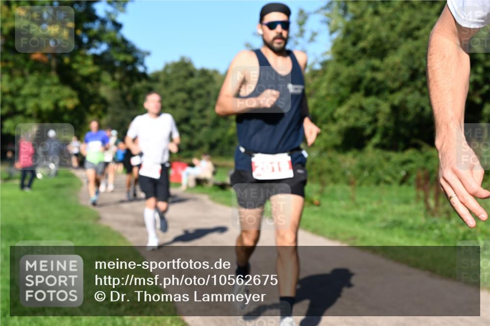 27.09.2026 - 35. Volkslauf durch das schöne Alstertal Dr. Thomas Lammeyer http://msf.ph/oto/10562675 27.09.2026 10:24:26 Laufen  meine-sportfotos.de