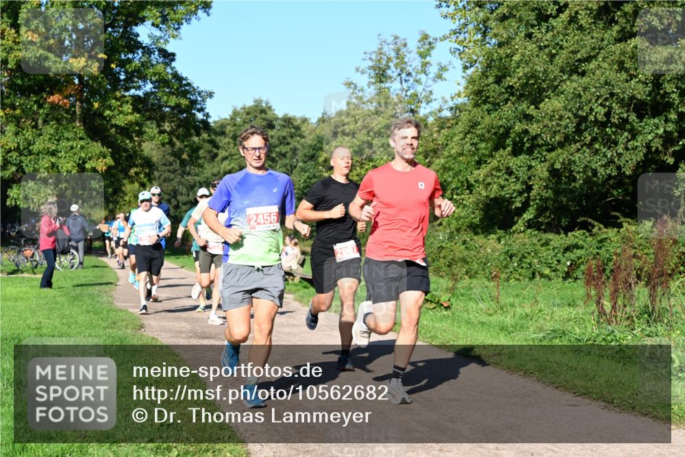 27.09.2026 - 35. Volkslauf durch das schöne Alstertal Dr. Thomas Lammeyer http://msf.ph/oto/10562682 27.09.2026 10:24:29 Laufen 2456, 2967 meine-sportfotos.de