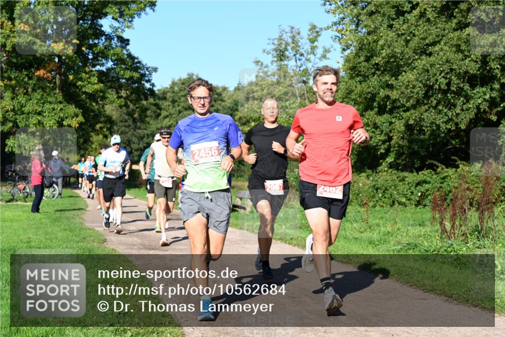 27.09.2026 - 35. Volkslauf durch das schöne Alstertal Dr. Thomas Lammeyer http://msf.ph/oto/10562684 27.09.2026 10:24:29 Laufen 2456, 2967, 2462 meine-sportfotos.de