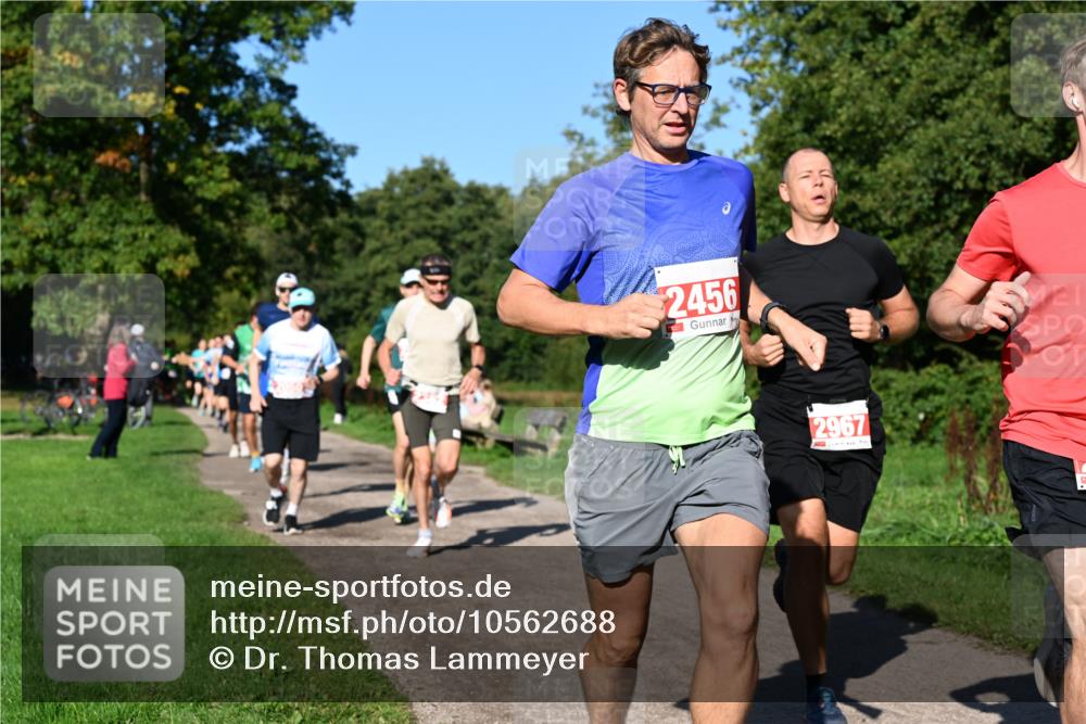 27.09.2026 - 35. Volkslauf durch das schöne Alstertal Dr. Thomas Lammeyer http://msf.ph/oto/10562688 27.09.2026 10:24:30 Laufen 2456, 2967 meine-sportfotos.de