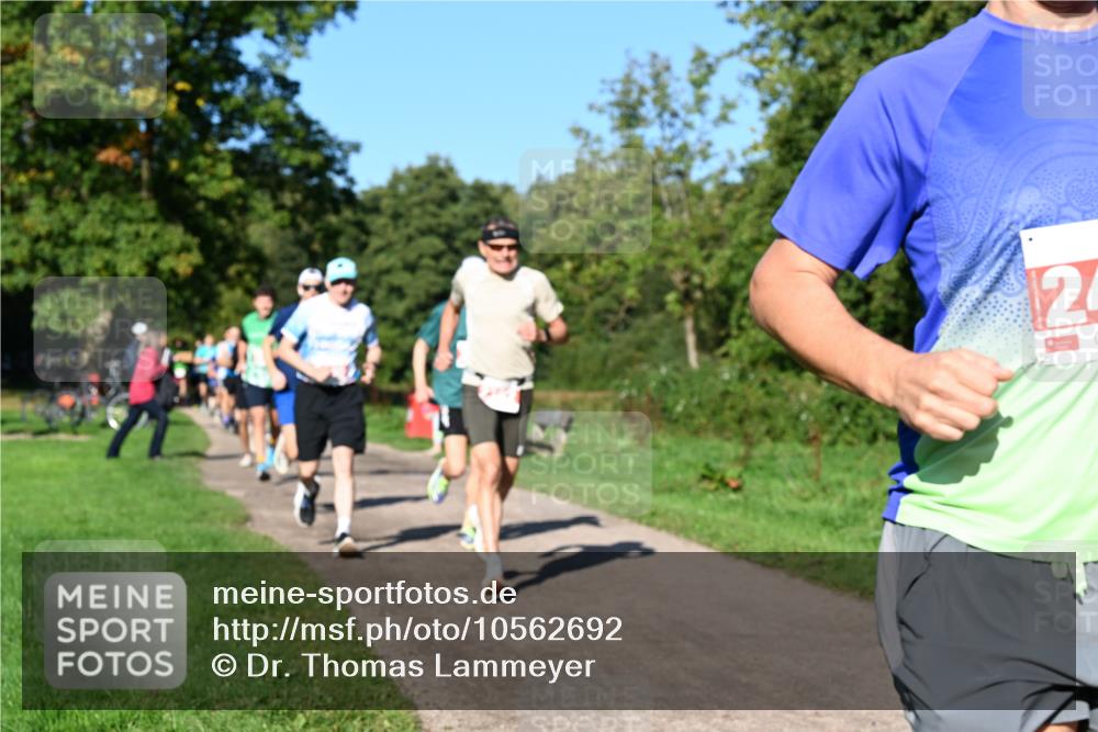 27.09.2026 - 35. Volkslauf durch das schöne Alstertal Dr. Thomas Lammeyer http://msf.ph/oto/10562692 27.09.2026 10:24:30 Laufen 2 meine-sportfotos.de