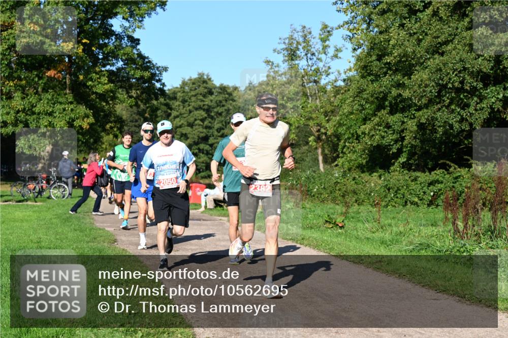 27.09.2026 - 35. Volkslauf durch das schöne Alstertal Dr. Thomas Lammeyer http://msf.ph/oto/10562695 27.09.2026 10:24:31 Laufen 2382 meine-sportfotos.de