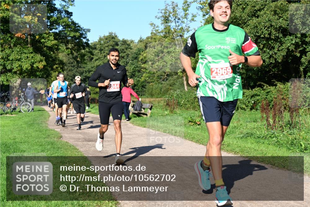 27.09.2026 - 35. Volkslauf durch das schöne Alstertal Dr. Thomas Lammeyer http://msf.ph/oto/10562702 27.09.2026 10:24:35 Laufen 2044, 216, 2969 meine-sportfotos.de