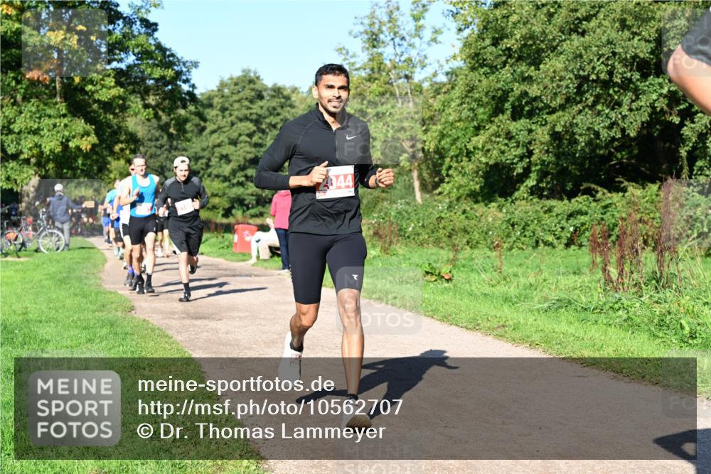 27.09.2026 - 35. Volkslauf durch das schöne Alstertal Dr. Thomas Lammeyer http://msf.ph/oto/10562707 27.09.2026 10:24:35 Laufen 044 meine-sportfotos.de