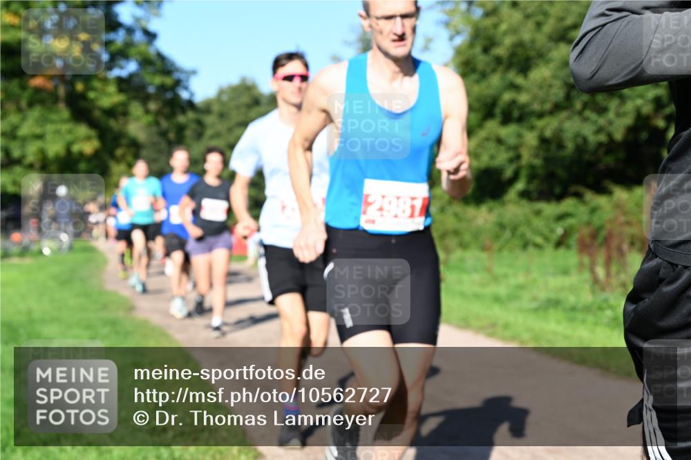 27.09.2026 - 35. Volkslauf durch das schöne Alstertal Dr. Thomas Lammeyer http://msf.ph/oto/10562727 27.09.2026 10:24:39 Laufen 2981 meine-sportfotos.de