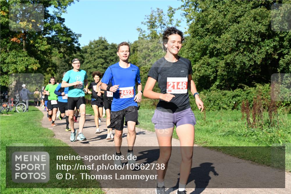 27.09.2026 - 35. Volkslauf durch das schöne Alstertal Dr. Thomas Lammeyer http://msf.ph/oto/10562738 27.09.2026 10:24:41 Laufen 2423, 2146 meine-sportfotos.de