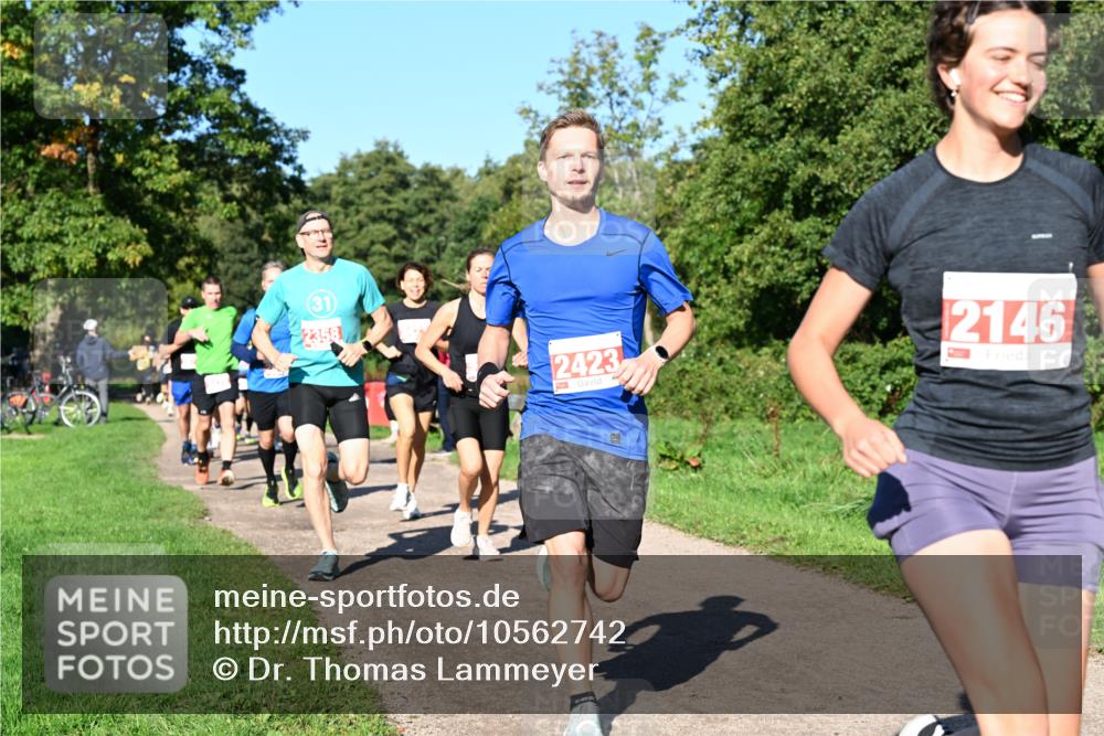 27.09.2026 - 35. Volkslauf durch das schöne Alstertal Dr. Thomas Lammeyer http://msf.ph/oto/10562742 27.09.2026 10:24:41 Laufen 31, 2358, 2423, 2146 meine-sportfotos.de