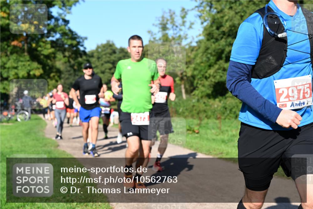27.09.2026 - 35. Volkslauf durch das schöne Alstertal Dr. Thomas Lammeyer http://msf.ph/oto/10562763 27.09.2026 10:24:45 Laufen 2975 meine-sportfotos.de