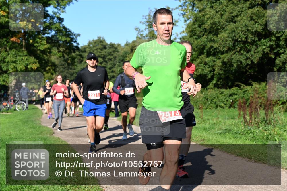 27.09.2026 - 35. Volkslauf durch das schöne Alstertal Dr. Thomas Lammeyer http://msf.ph/oto/10562767 27.09.2026 10:24:46 Laufen 2971, 2478, 1, 2473 meine-sportfotos.de