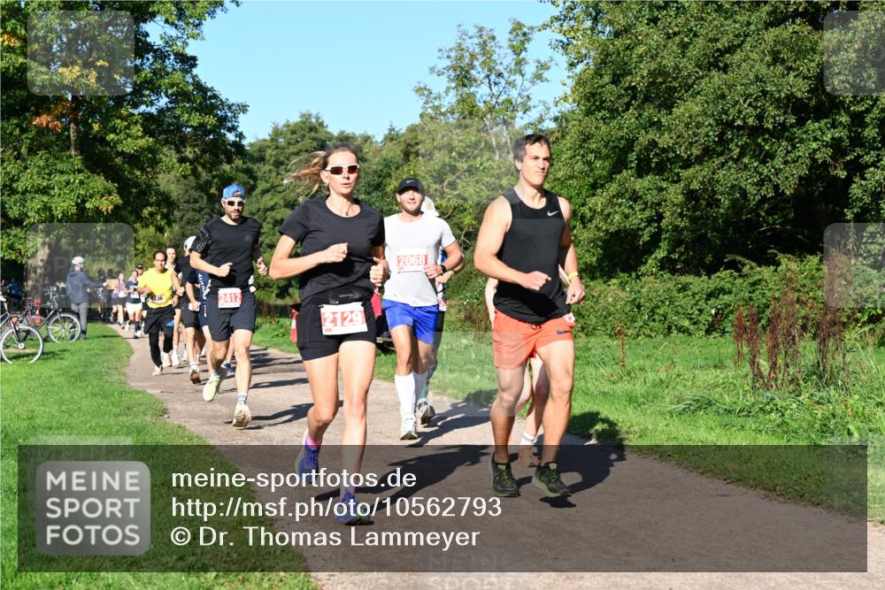 27.09.2026 - 35. Volkslauf durch das schöne Alstertal Dr. Thomas Lammeyer http://msf.ph/oto/10562793 27.09.2026 10:24:51 Laufen 2412, 2129, 2068 meine-sportfotos.de