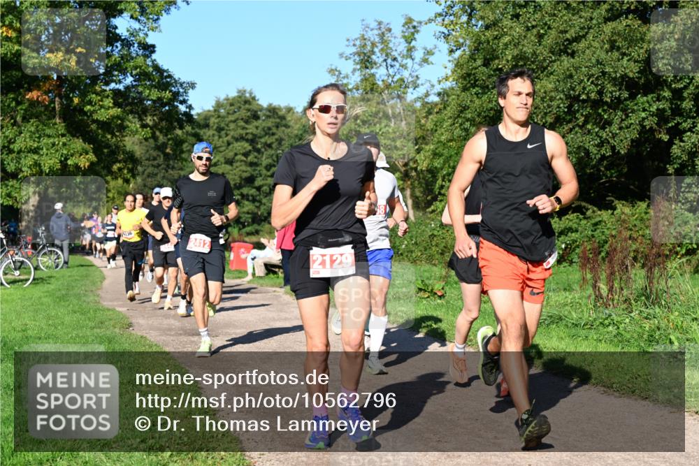 27.09.2026 - 35. Volkslauf durch das schöne Alstertal Dr. Thomas Lammeyer http://msf.ph/oto/10562796 27.09.2026 10:24:51 Laufen 36, 2412, 2129 meine-sportfotos.de