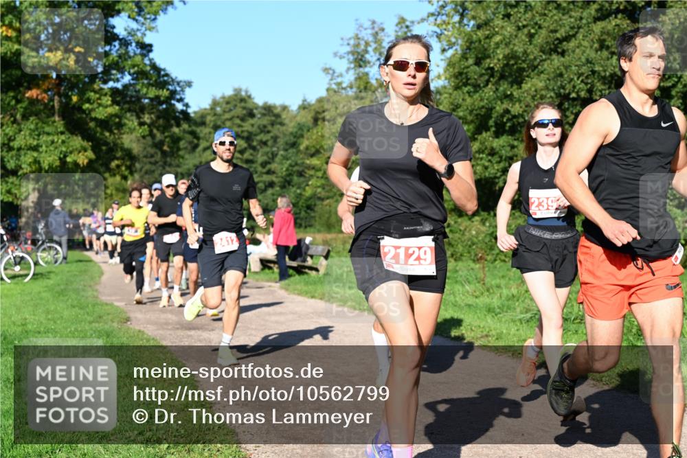 27.09.2026 - 35. Volkslauf durch das schöne Alstertal Dr. Thomas Lammeyer http://msf.ph/oto/10562799 27.09.2026 10:24:52 Laufen 2412, 2129, 2392 meine-sportfotos.de