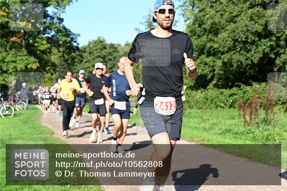 27.09.2026 - 35. Volkslauf durch das schöne Alstertal Dr. Thomas Lammeyer http://msf.ph/oto/10562808 27.09.2026 10:24:53 Laufen 2, 2376, 2412 meine-sportfotos.de