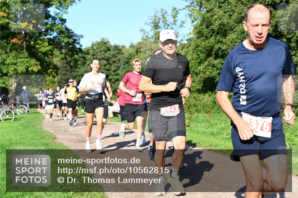 27.09.2026 - 35. Volkslauf durch das schöne Alstertal Dr. Thomas Lammeyer http://msf.ph/oto/10562815 27.09.2026 10:24:55 Laufen 1162, 443, 376 meine-sportfotos.de