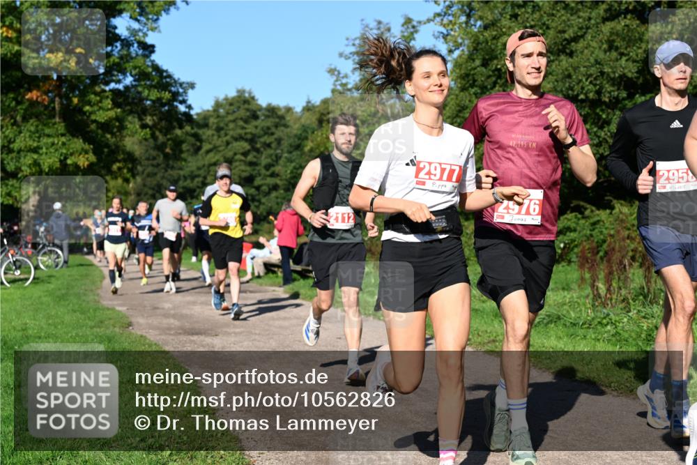 27.09.2026 - 35. Volkslauf durch das schöne Alstertal Dr. Thomas Lammeyer http://msf.ph/oto/10562826 27.09.2026 10:24:57 Laufen 2112, 42, 195, 29773, 2976, 2958 meine-sportfotos.de
