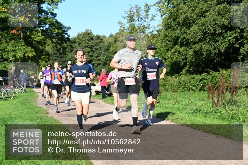 27.09.2026 - 35. Volkslauf durch das schöne Alstertal Dr. Thomas Lammeyer http://msf.ph/oto/10562842 27.09.2026 10:25:01 Laufen 2411, 2442, 2970 meine-sportfotos.de