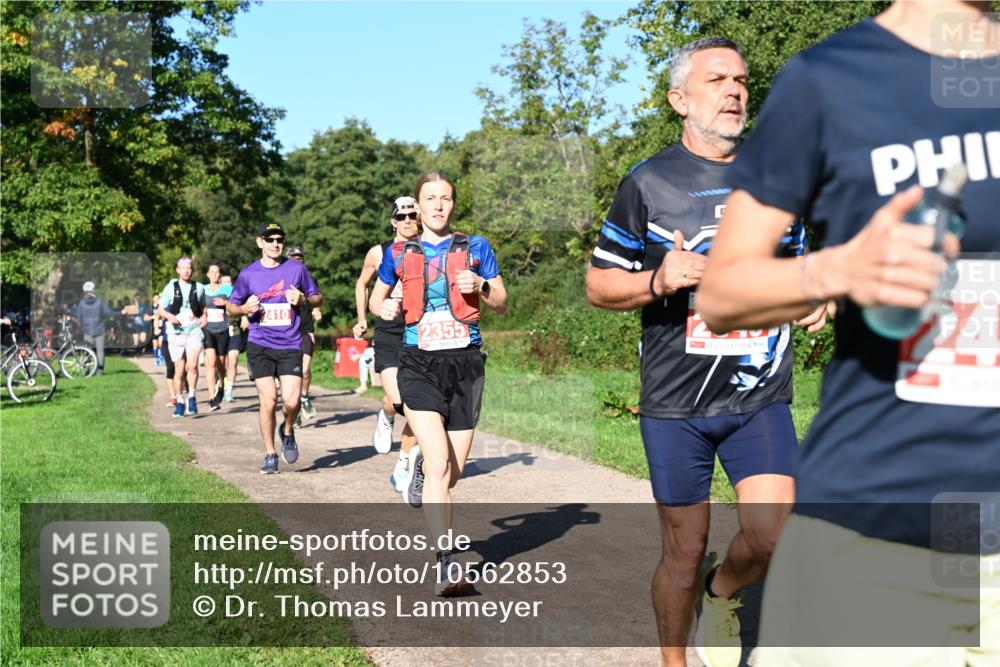 27.09.2026 - 35. Volkslauf durch das schöne Alstertal Dr. Thomas Lammeyer http://msf.ph/oto/10562853 27.09.2026 10:25:03 Laufen 2410, 2355 meine-sportfotos.de